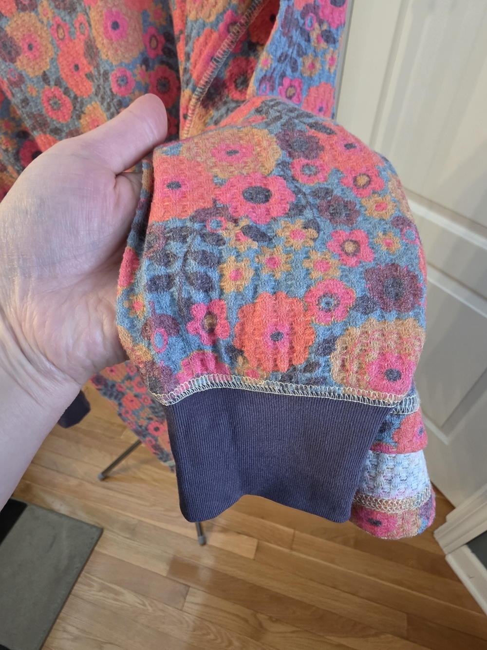 NATURAL LIFE Bright Floral Thermal Top - Picture 4 of 8